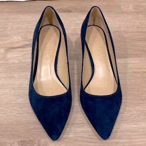 Talbots Suede Navy kitten heel